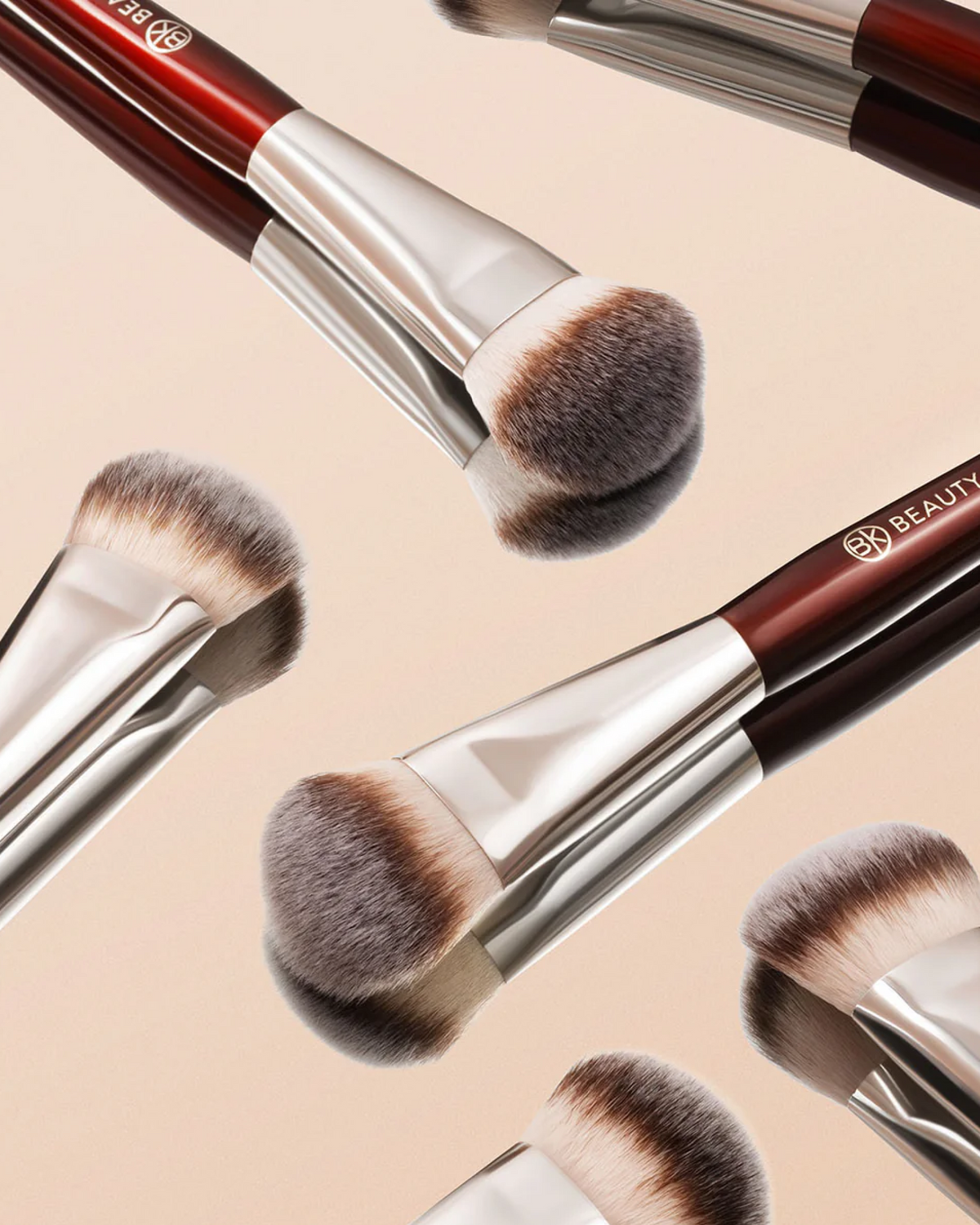 109 Mini Contoured Foundation Brush
