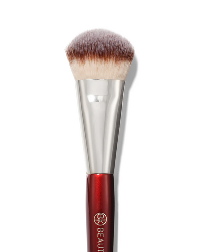 109 Mini Contoured Foundation Brush