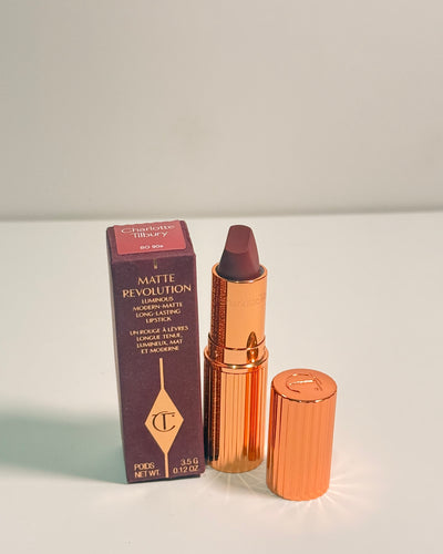 KISSING Satin Shine Lipstick in So 90's (FULL SIZE)